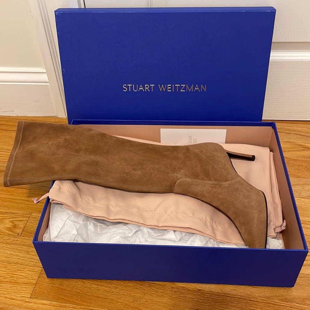 Stuart Weitzman WANESSA 75
Cappuccino Brown Stretch Suede
8 MEDIUM